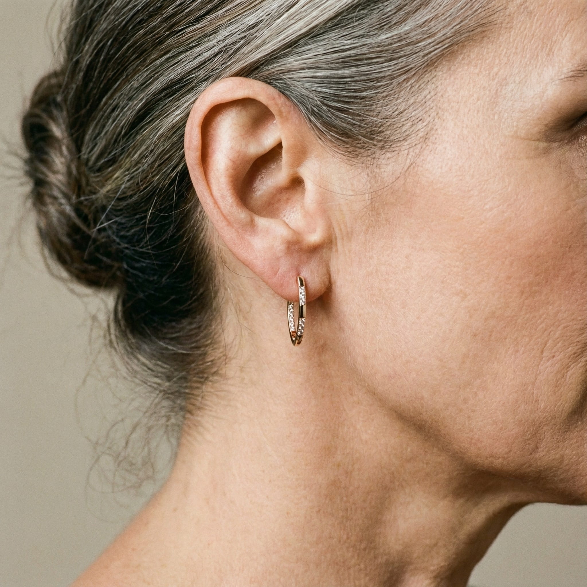 Elegantní zirkonové náušnice ve zlatě