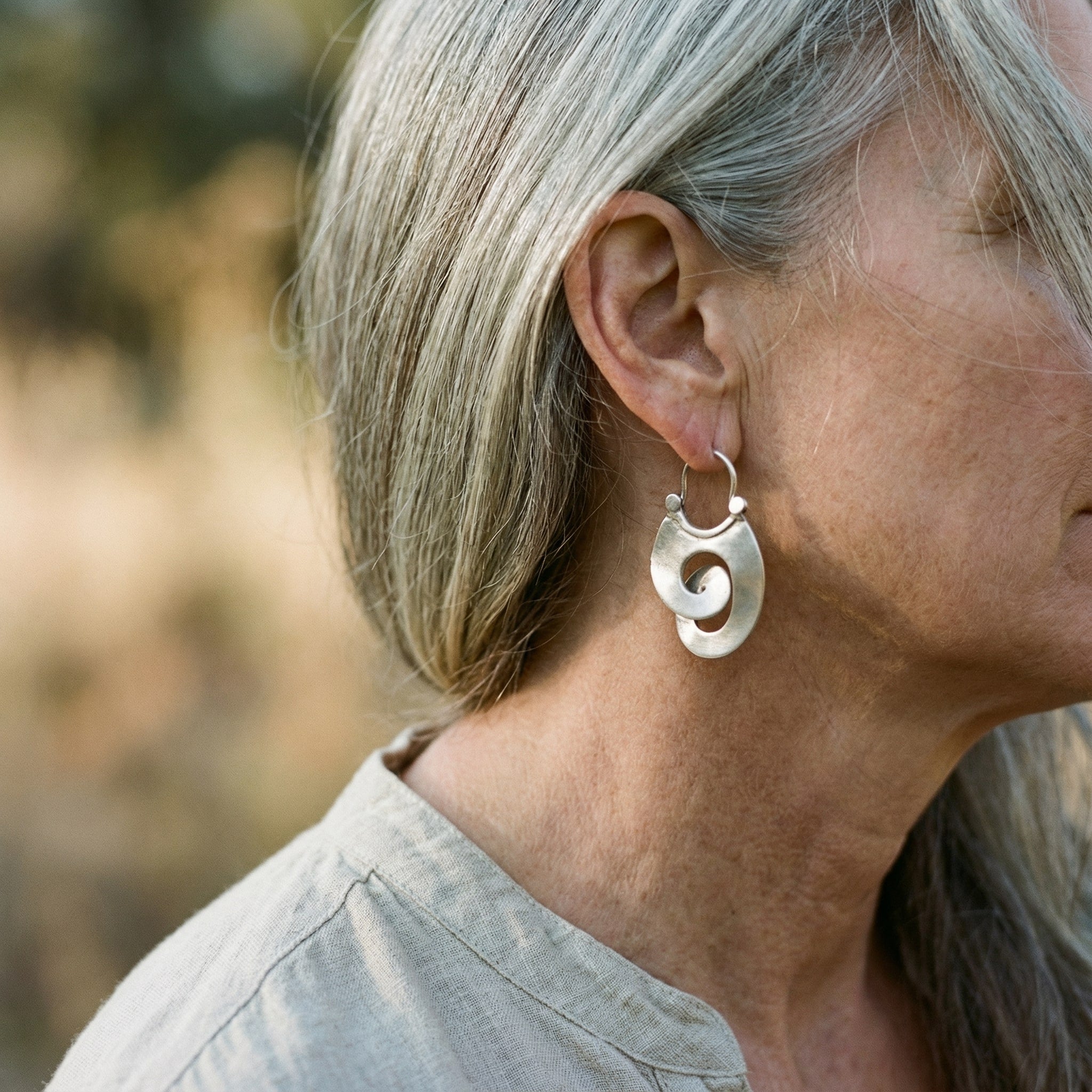 Vintage Stříbrné Náušnice s Spirálou