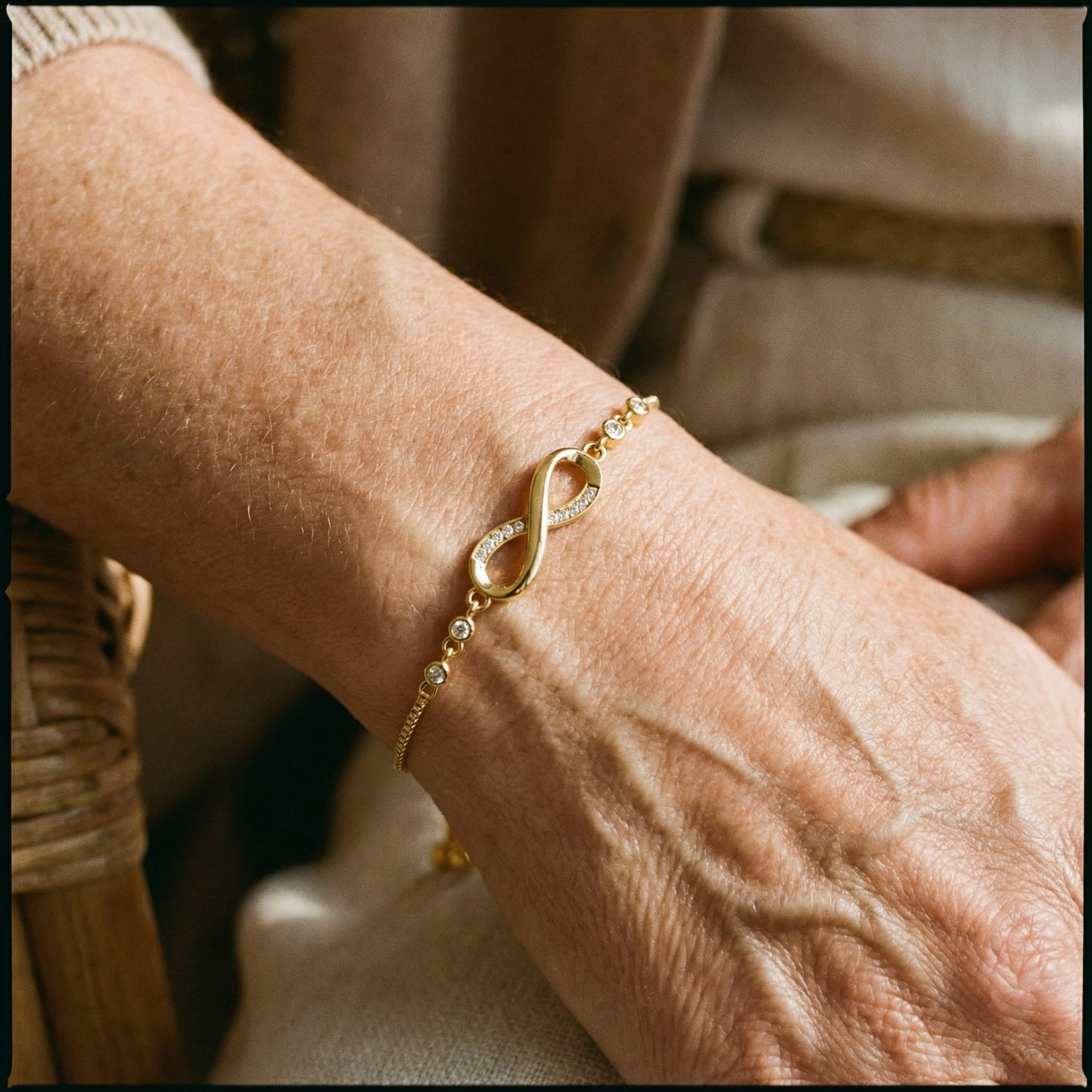 Nastavitelný náramek Infinity ze stříbra